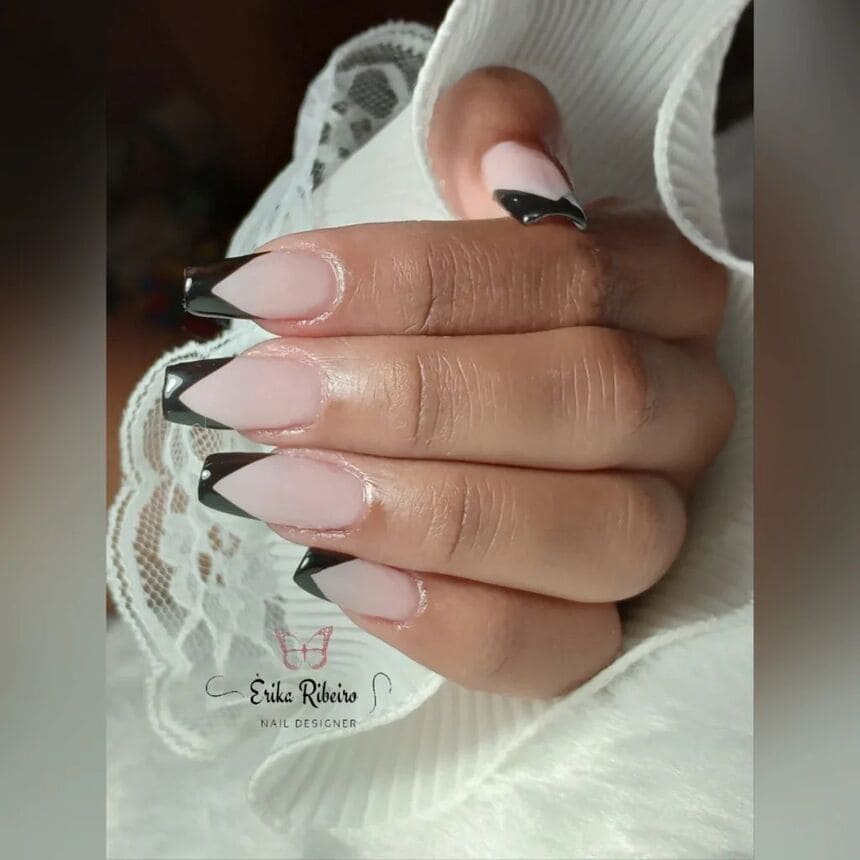 Decoração de unhas gravatinha