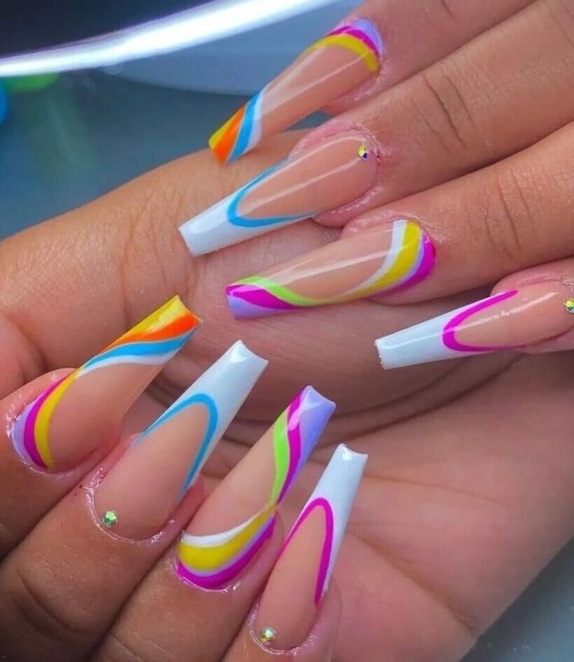 unhas decoradas para o carnaval