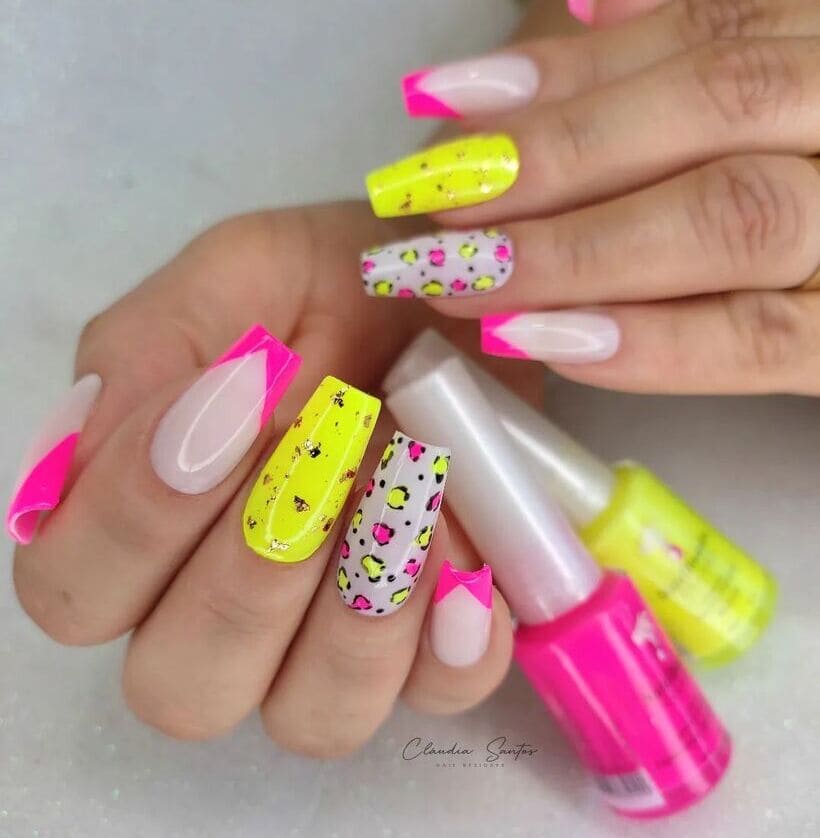 unhas decoradas para o carnaval