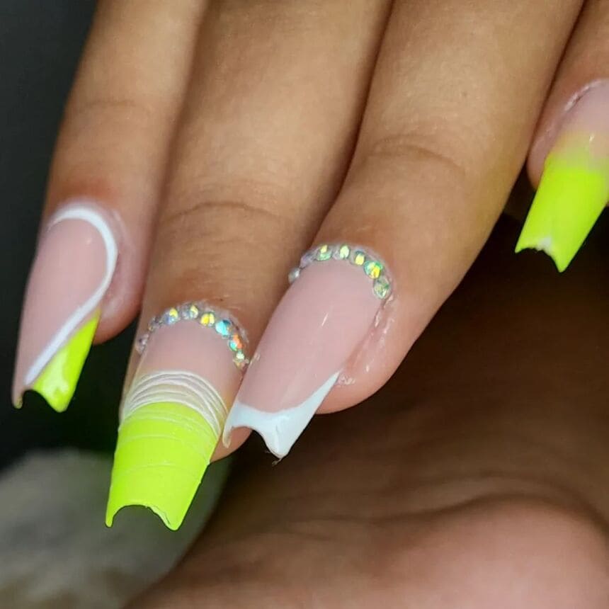 unhas neon