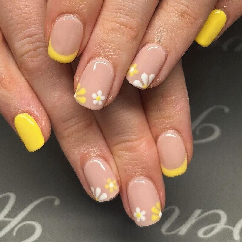 Unhas Decoradas com Flores