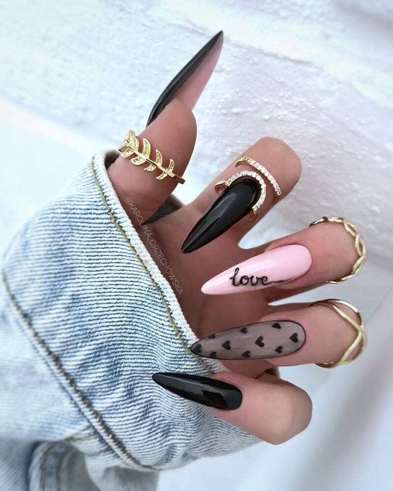 Black nails: 7 ideias fashionistas de unhas pretas decoradas