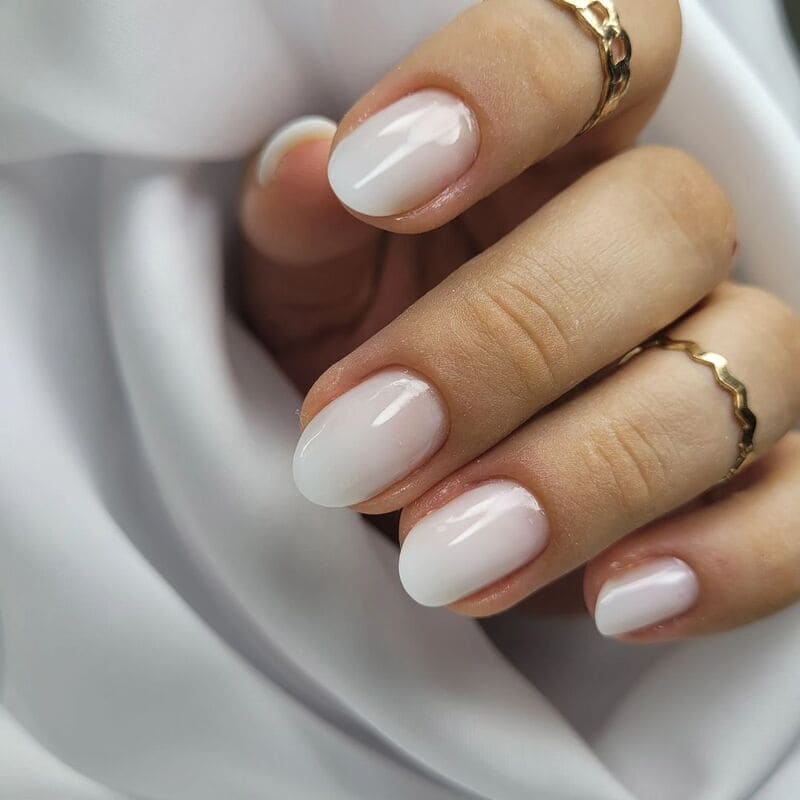 Unhas Claras e Delicadas